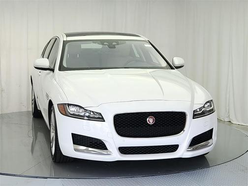 2017 Jaguar XF 35t Prestige