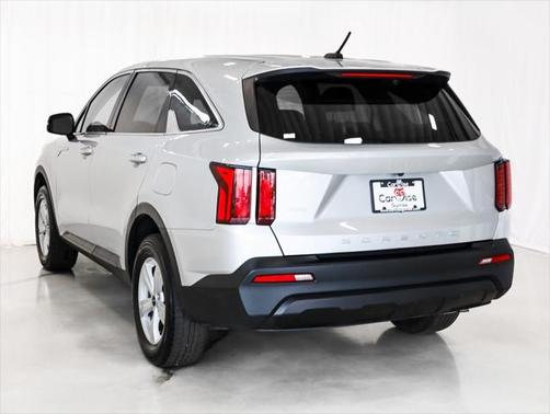 2022 Kia Sorento LX