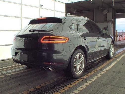 2017 Porsche Macan Turbo