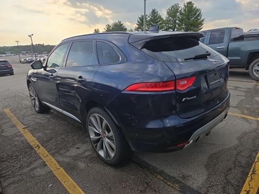 Dark Sapphire Metallic 2017 Jaguar F-PACE S