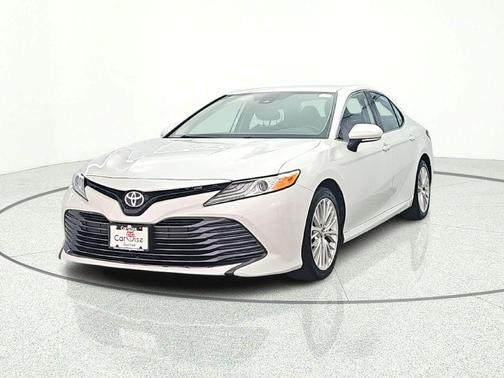 Pearl 2019 Toyota Camry XLE