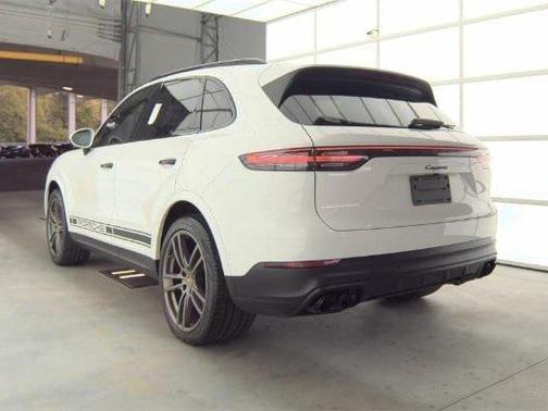 2021 Porsche Cayenne Cayenne