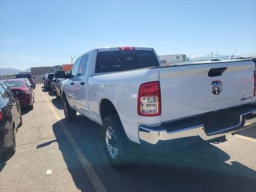 2021 RAM 2500 Tradesman Crew Cab 4x4 6'4' Box