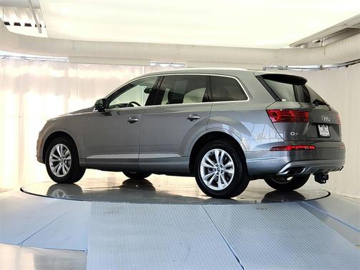 2017 Audi Q7 3.0T Premium
