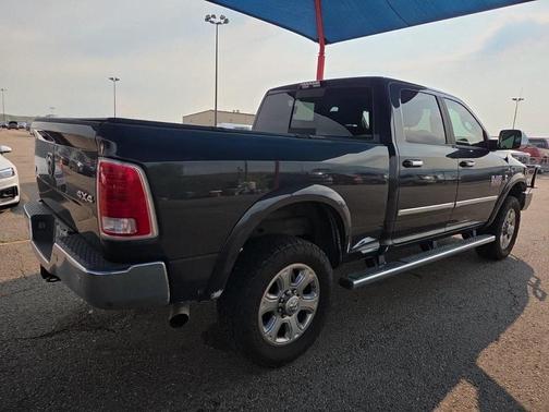 2018 RAM 2500 Laramie Crew Cab 4x4 6'4' Box