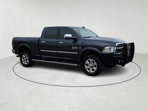 2018 RAM 2500 Laramie Crew Cab 4x4 6'4' Box