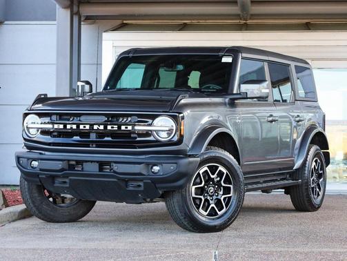 2022 Ford Bronco Outer Banks