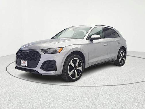 2022 Audi Q5 45 S line Premium Plus