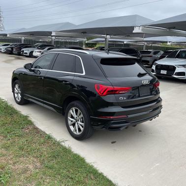 Mythos Black Metallic 2021 Audi Q3 45 S line Premium