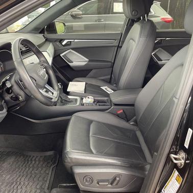Mythos Black Metallic 2021 Audi Q3 45 S line Premium