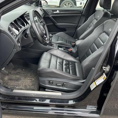 2016 Volkswagen Golf R 4-Door w/DCC & Navigation