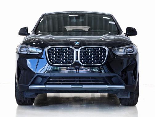 2025 BMW X4 xDrive30i
