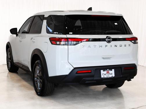 2025 Nissan Pathfinder S FWD
