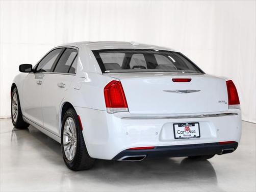 2016 Chrysler 300 S