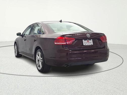 Opera Red Metallic 2014 Volkswagen Passat 2.0L TDI DSG SE w/Sunroof