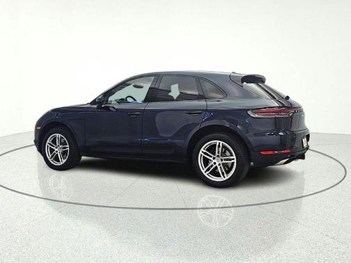 Night Blue Metallic 2020 Porsche Macan Macan