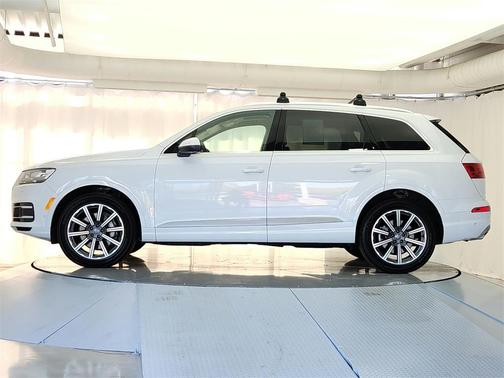 2019 Audi Q7 55 Prestige