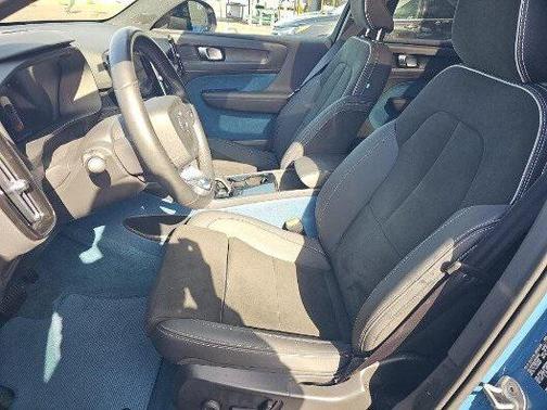 2023 Volvo C40 Recharge Pure Electric Twin Plus