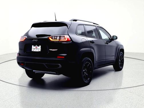 Diamond Black Crystal Pearlcoat 2022 Jeep Cherokee Trailhawk