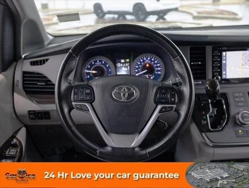 2018 Toyota Sienna XLE