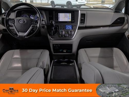 2018 Toyota Sienna XLE