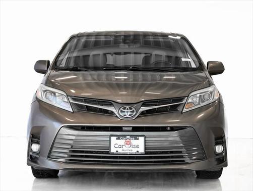 2018 Toyota Sienna XLE