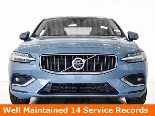 2023 Volvo S60 B5 Ultimate Bright Theme