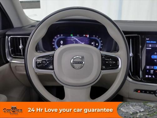 2023 Volvo S60 B5 Ultimate Bright Theme
