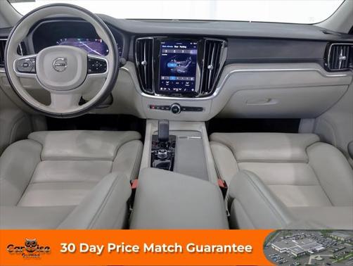 2023 Volvo S60 B5 Ultimate Bright Theme
