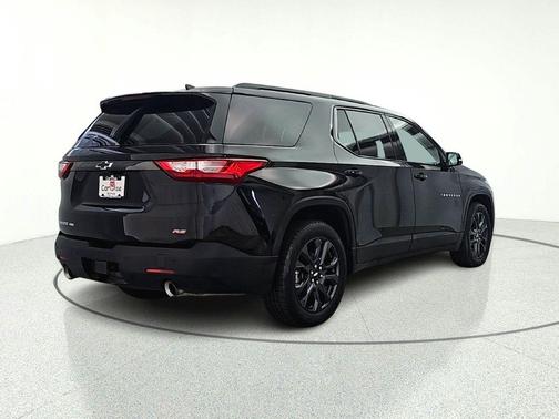 Mosaic Black Metallic 2019 Chevrolet Traverse RS