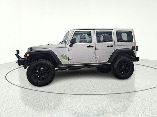 Billet Silver Metallic Clearcoat 2017 Jeep Wrangler Unlimited Sahara