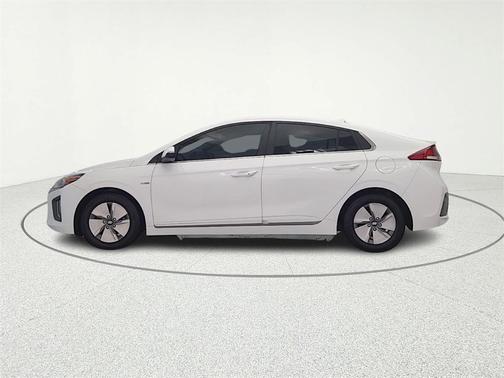 2020 Hyundai IONIQ Hybrid SE