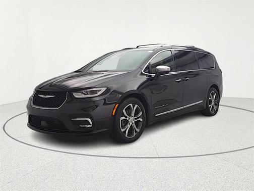 2022 Chrysler Pacifica L