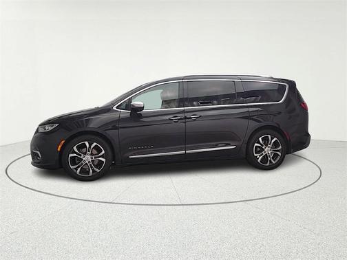2022 Chrysler Pacifica L