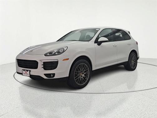 2017 Porsche Cayenne Platinum Edition