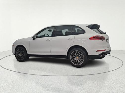 2017 Porsche Cayenne Platinum Edition
