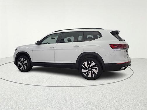 2024 Volkswagen Atlas 2.0T SE w/Technology 4MOTION