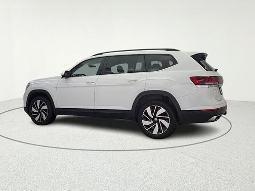 2024 Volkswagen Atlas 2.0T SE w/Technology 4MOTION