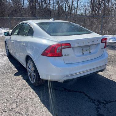 2016 Volvo S60 Inscription T5 Drive-E Platinum