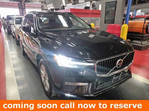 2022 Volvo XC60 B5 Momentum