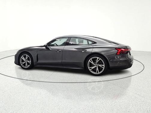 Daytona Gray Pearl Effect 2022 Audi e-tron GT Premium Plus