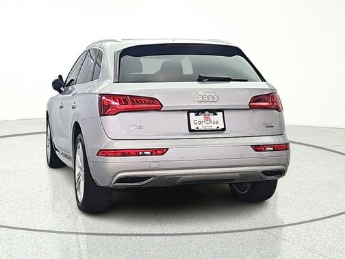 Silver Metallic 2018 Audi Q5 2.0T Tech Premium