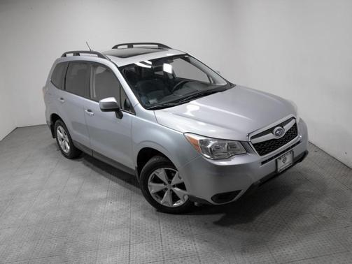 Photo 2 of 32 of 2014 Subaru Forester 2.5i Premium