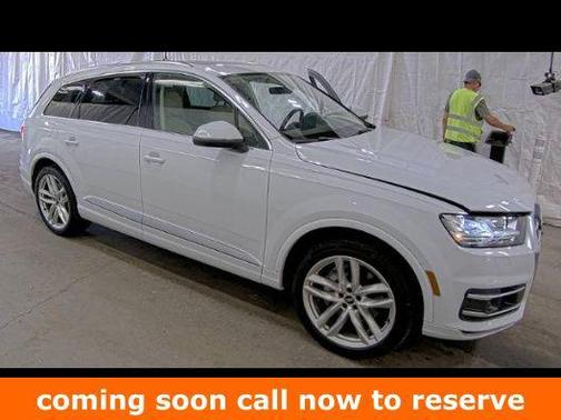 Glacier White 2018 Audi Q7 3.0T Prestige