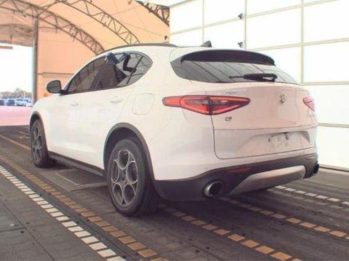 2018 Alfa Romeo Stelvio Sport