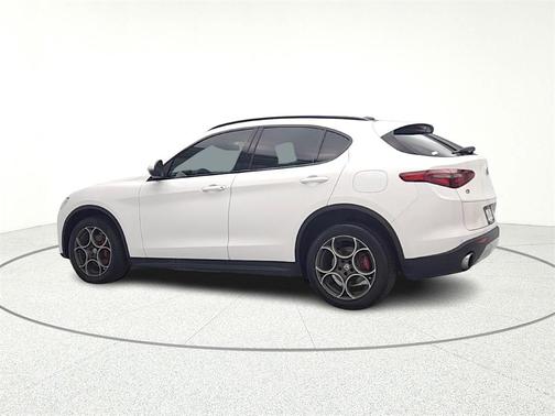 2018 Alfa Romeo Stelvio Sport