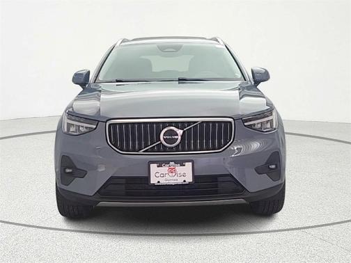2023 Volvo XC40 B5 Plus Bright Theme