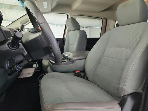 2018 RAM 2500 Tradesman Crew Cab 4x4 6'4' Box