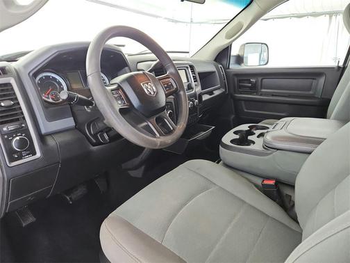 2018 RAM 2500 Tradesman Crew Cab 4x4 6'4' Box