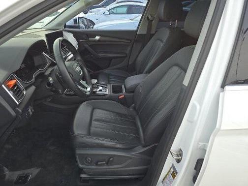 2022 Audi Q5 40 Premium Plus